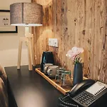 Two Timez - Boutique Szálloda 4*