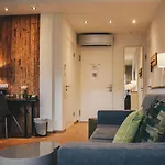 Two Timez - Boutique Szálloda 4*