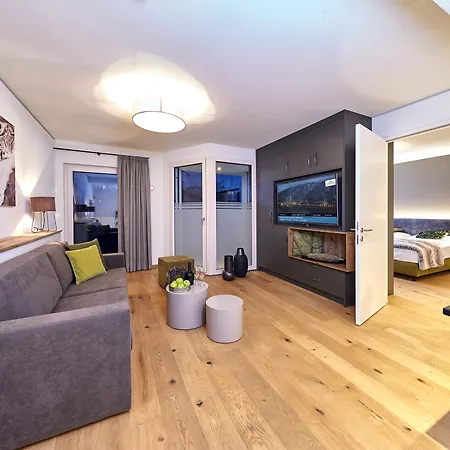 Two Timez - Boutique Zell am See