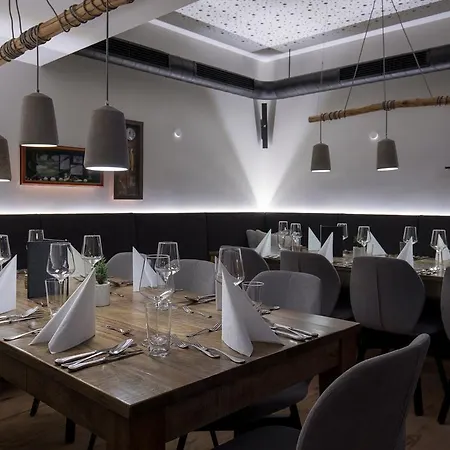 Two Timez - Boutique Szálloda 4*