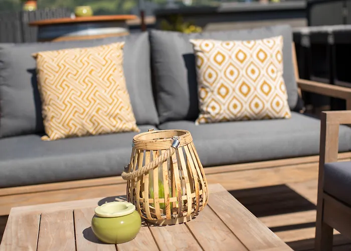 Two Timez - Boutique - With Ac Hotel