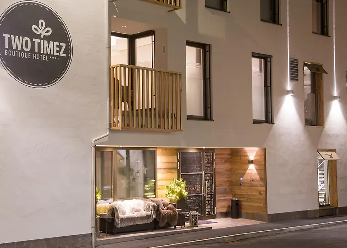 Two Timez - Boutique - With Ac