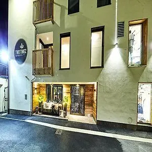 Hotel Two Timez - Boutique - With Ac