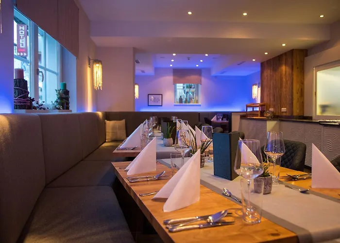 Hotel Two Timez - Boutique - With Ac