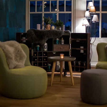 Two Timez - Boutique Hotel