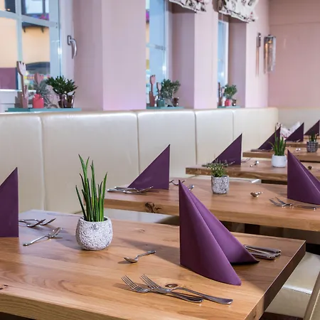 Two Timez - Boutique 4* Целль-ам-Зеє