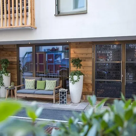 Two Timez - Boutique Целль-ам-Зеє