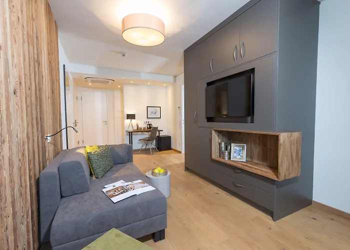 Two Timez - Boutique צל-אם-זי